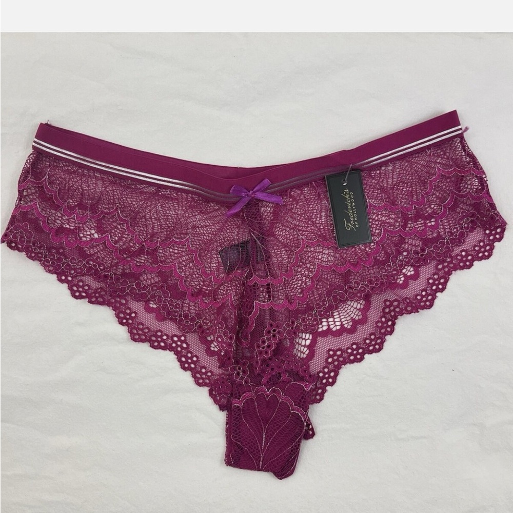 NWT Fredricks of Hollywood Caroline lace boyshort/ cheeky style panty